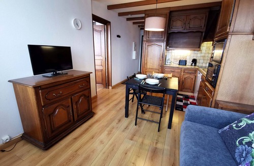 Prapoutel Apartment | Ski-in/Ski-out 2-Room Apartment – Sleeps 5 – Mountain Views – Fully Equipped