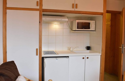 Meribel Apartment | Ski-In/Ski-Out Studio Apartment, Sleeps 2, Close to Shuttle, Shops, and Restaurants