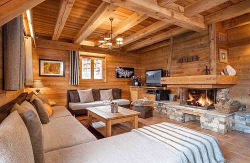 Huez Ski Chalet | Skis aux Pieds ! Chalet + Sauna & Jacuzzi Privés