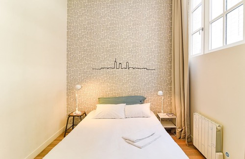 Voltaire - Saint Amour Hostel | Slo Lyon Saxe