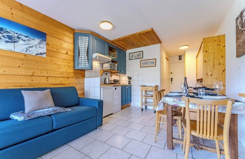 Val-Thorens Apartment | Slope side studio with Mountain Views