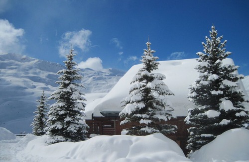 Reberty Ski Chalet | Small chalet with 3 bedrooms, its terrace and its private jacuzzi