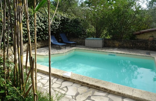Pernes-les-Fontaines Ski Chalet | Small Provencal mazet with private pool. Ideal for nature lovers.