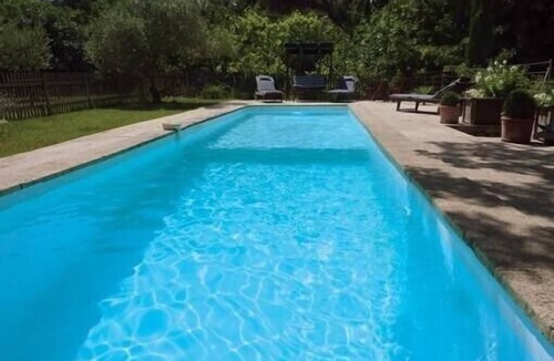 Fuveau Cottage | Small, quiet country house with pool, close to the golf