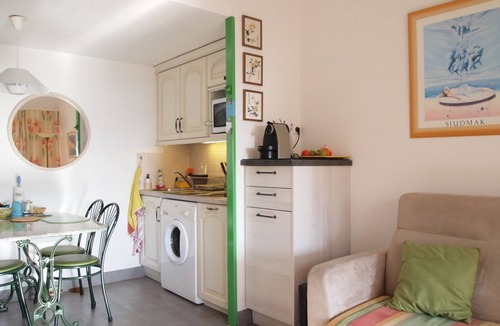 La Croix-Valmer House | small semi-detached farmhouse in GIGARO sector, very beautiful sea view, walking beaches