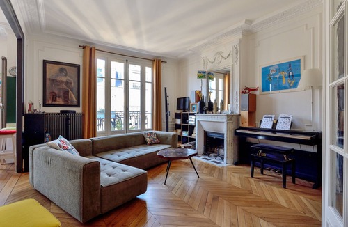 Quartier de la Salpetriere Apartment | Sophisticated typically Parisian flat - Welkeys