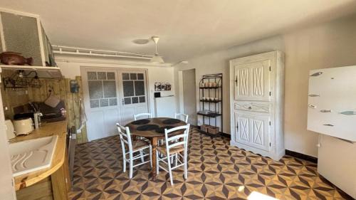Valreas Apartment | Sous Le Tilleul - 3 personnes