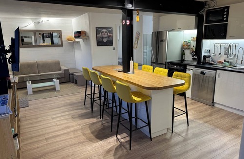 Val-Thorens Apartment | South facing, ski in ski out, apartment for 6 to 8 people