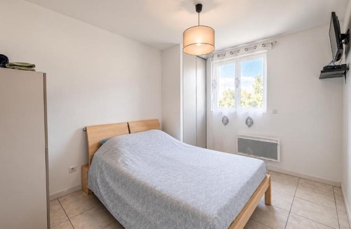 Bruniquel Apartment | Spacieux appartement climatisé deux chambres