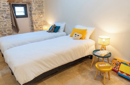 Saint-Julien-les-Rosiers Other | Spacious luxury with 5 uniquely styled bedrooms for groups of 12 guests ★