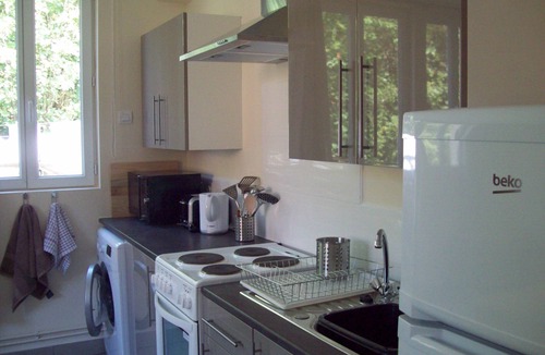 Belvianes-et-Cavirac Apartment | Spacious 2 Bedroom Ground Floor Apartment with shared pool & mountain views