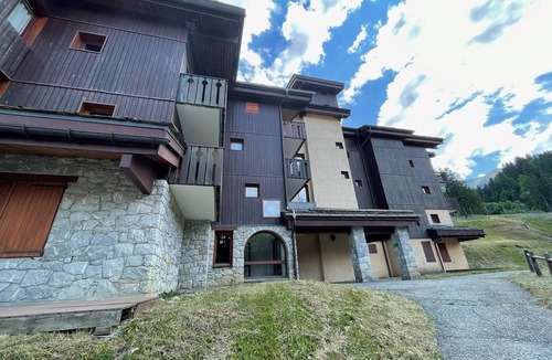Valmorel Apartment | Spacious 2 rooms, ski-in/ski-out, 6 people, Crève Coeur, Valmorel