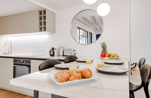 Quartier des Invalides Apartment | Spacious 2BR - Musée d'Orsay & the Seine
