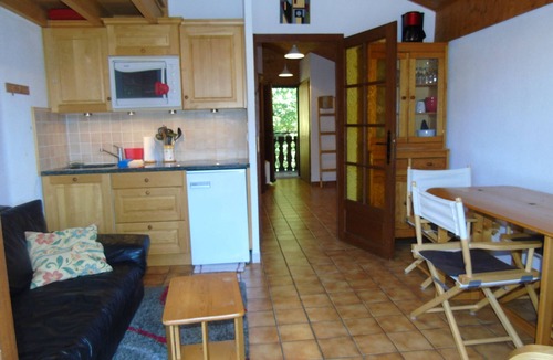 Chatel Apartment | Spacious apartment for 6 with balcony in Châtel