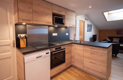 Valmorel Apartment | Spacious apartment in Valmorel, 11 beds, 4 rooms, ski locker