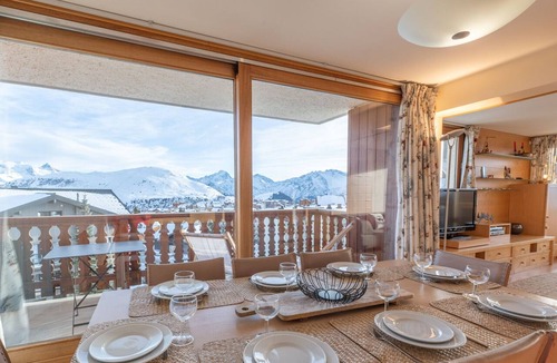 Cognet Apartment | Spacious apartment in Huez with parking for 6 people