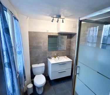 Notre-Dame-des-Champs Apartment | Spacious Apartment in Montparnasse
