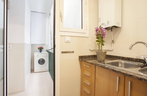El Camp de l'Arpa del Clot Apartment | Spacious apartment near the Sagrada Familia