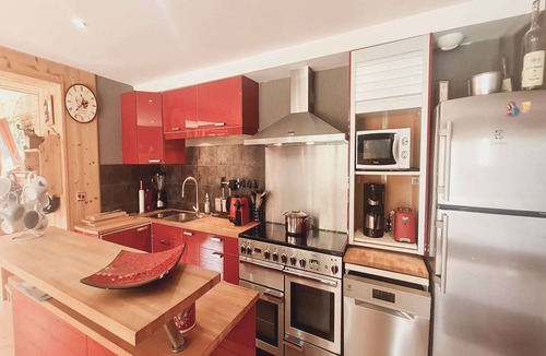 Mont-de-Lans Ski Chalet | Spacious Chalet Near Ski Slopes