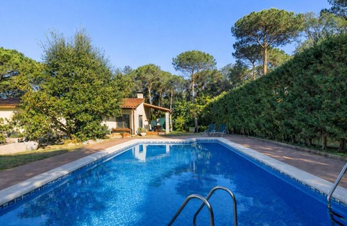 Sils Villa | Spacious Countryside Costa Brava Relax