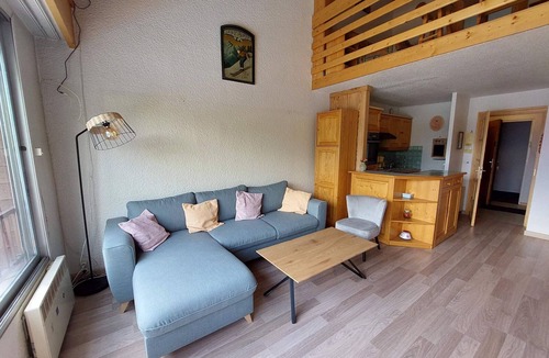 Mont-de-Lans Apartment | Spacious duplex at the foot of the slopes, private parking