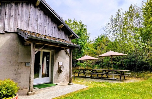 Le Soulie House | Spacious Forest Retreat with Pool in the Heart of Nature