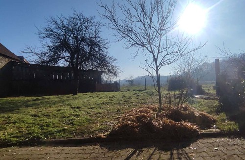 Baraize Cottage | Spacious lodging in Berry for 10 people with private garden