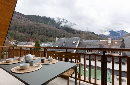 Saint-Lary-Soulan Apartment | Spacious Modern Apartment, Near Slopes, 8 Guests, Parking Included