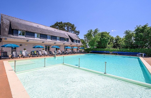 Plescop Apartment | Spacious Stay for Two Near Vannes