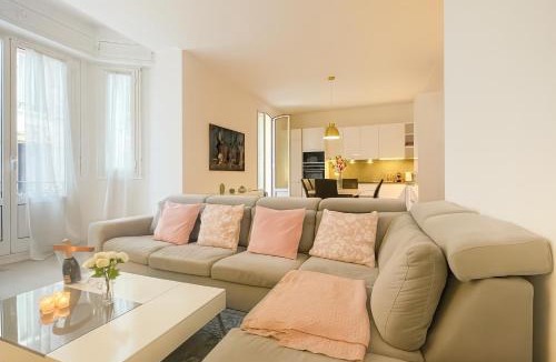 Beausoleil House | Spacious & Stylish 3 bedroom Near Monaco