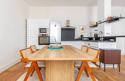 Champs-Elysees Apartment | Splendid 2 bedroom apartment next to the Trocadero!