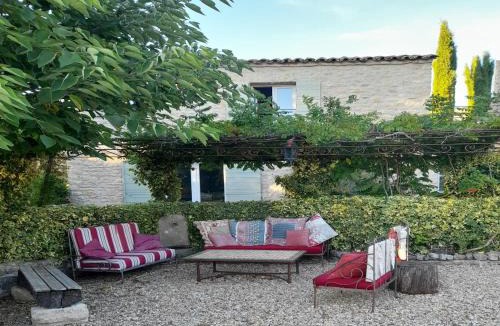 Viens Villa | Splendid Villa in Viens with Swimming Pool