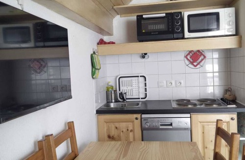 Montgellafrey Apartment | St François-Longchamp : 2 rooms, sleeps 4, renovated, 5mn from ski slopes,