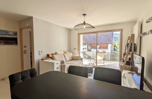 Saint-Jorioz Apartment | ST-JORIOZ centre, appartement avec terrasse , 4PERS