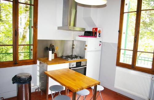 Saint-Jorioz House | ST-JORIOZ, maison de famille, 500m du Lac, 10M de la piste cyclable, 10pers