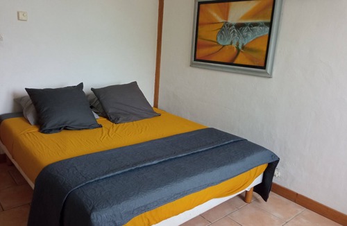 Draguignan House | Stay at the farm "la vigne a vélo" 2 rooms