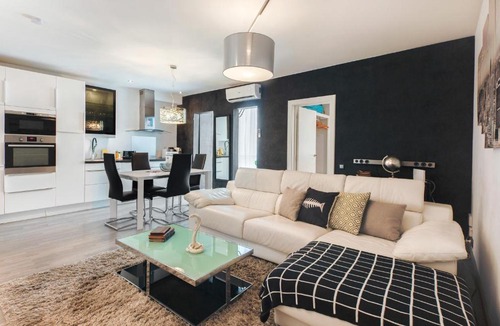 El Port Apartment | Stay Unique Apartments Aprestadora