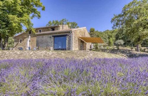 La Begude-de-Mazenc House | Stone House In Lavender Fields Near Grignan