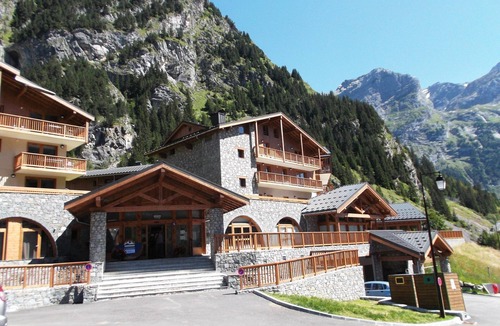 Pralognan-la-Vanoise Apartment | Studio à 200m du Téléski Gratuit | Accès Piscine