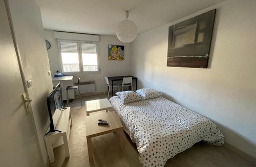 Clermont-Ferrand Apartment | Studio 20m2 parking 4rue proudhon wifi rdcsureleve