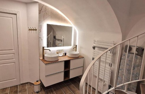 Batignolles Apartment | Studio 28 sqm - Cardinet - 2p