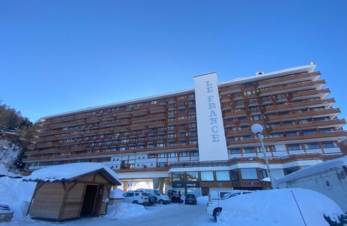 Plagne Centre Apartment | Studio 3 pers., slope view, ski-in/ski-out, balcony