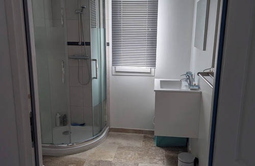 Saint Pierre de Feric Bed & Breakfast | Studio 35m² Nice hillside in a Zen atmosphere