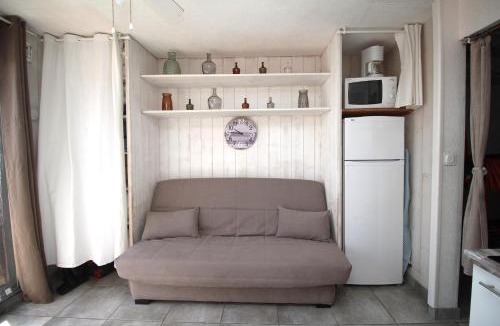 Les Arenes Apartment | studio 4 personnes dans une residence avec piscine plus parking