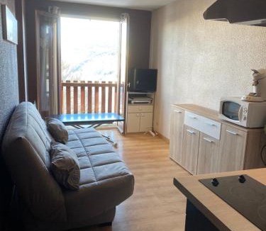 Ax-les-Thermes Apartment | Studio 4 pers vue magnifique 100m des pistes