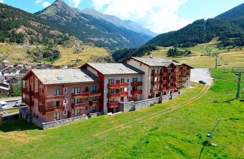 Termignon Apartment | Studio 5 ppl direct access to slopes with wifi and dishwasher Termignon