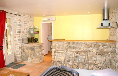 Saint-Alban-sous-Sampzon Apartment | Studio a Grospierres avec magnifique vue sur la montagne piscine partagee jardin clos