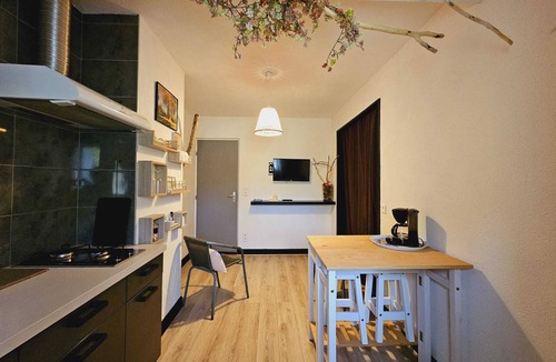 Rignac Apartment | Studio * Au petit bois; near Rocamadour