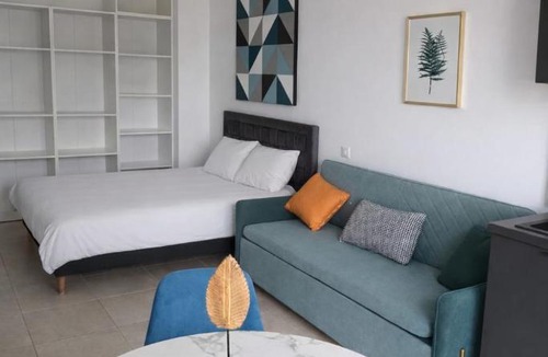 Perols Apartment | studio balcon, centre ville, parc expo, Arena