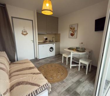 Cambo-les-Bains Apartment | studio bihotza